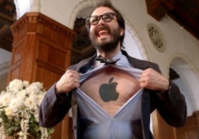 Apple is the biggest Samsung fanboy ever